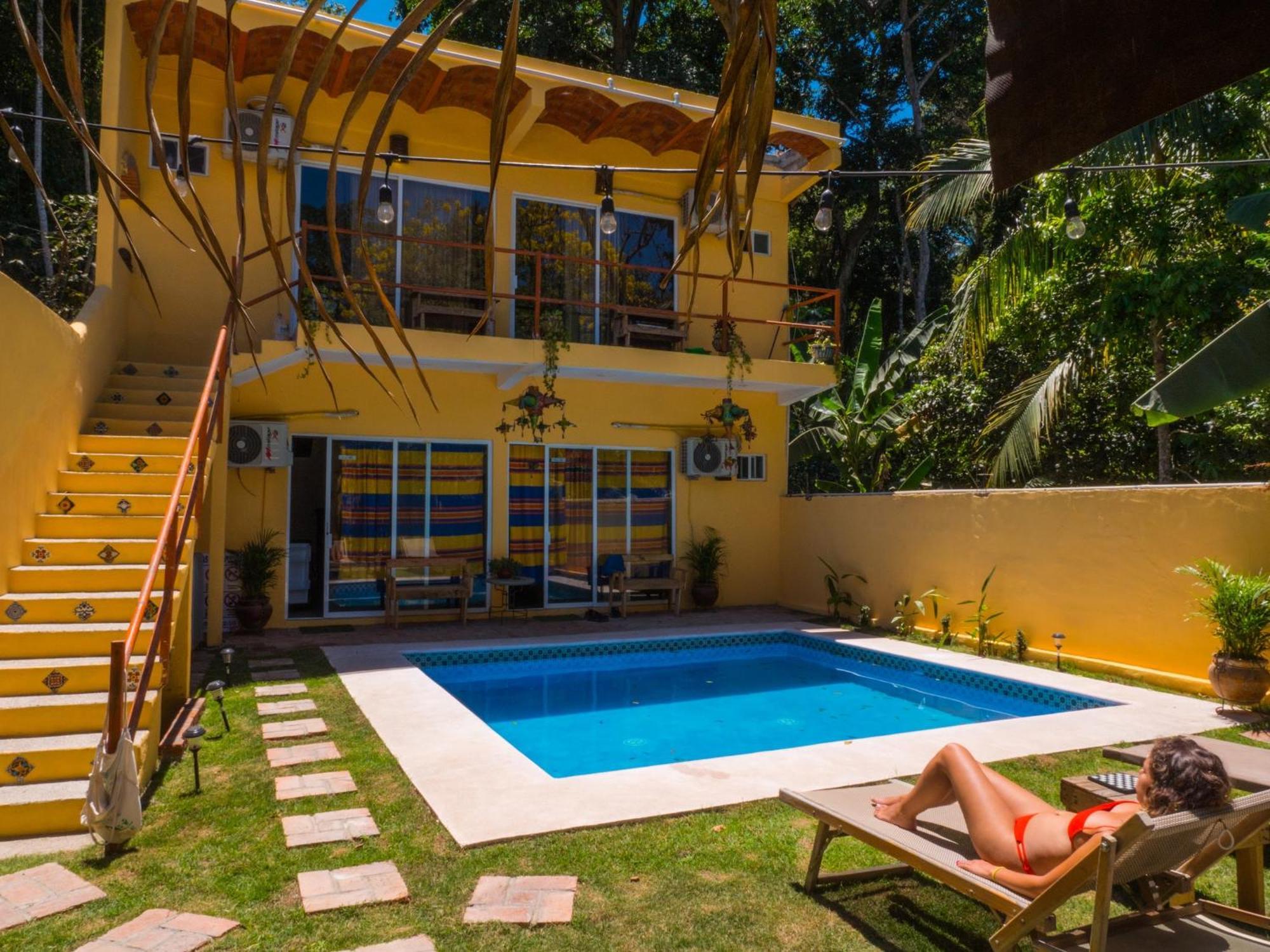 סאיוליטה Habitacion Privada Con Pisicina Y Cocina Compartida מראה חיצוני תמונה
